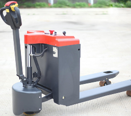 電動(dòng)叉車(chē)的價(jià)位會(huì)受到品牌，型號(hào)，配置等因素的影響